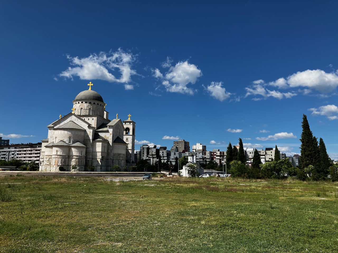 A large Orthodox cathedral under an open sky